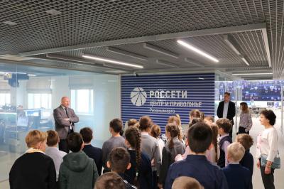 Специалисты «Рязаньэнерго» познакомили школьников с работой энергетиков